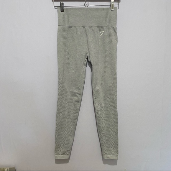 Gymshark Pants - Gymshark Seamless Leggings S‎ Small Light Gray High Waist Textured Compression